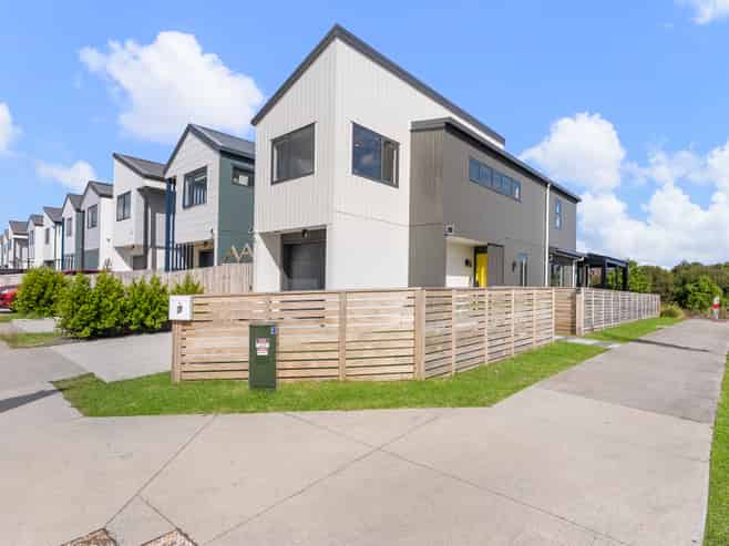 7 John Gray Street, Papakura