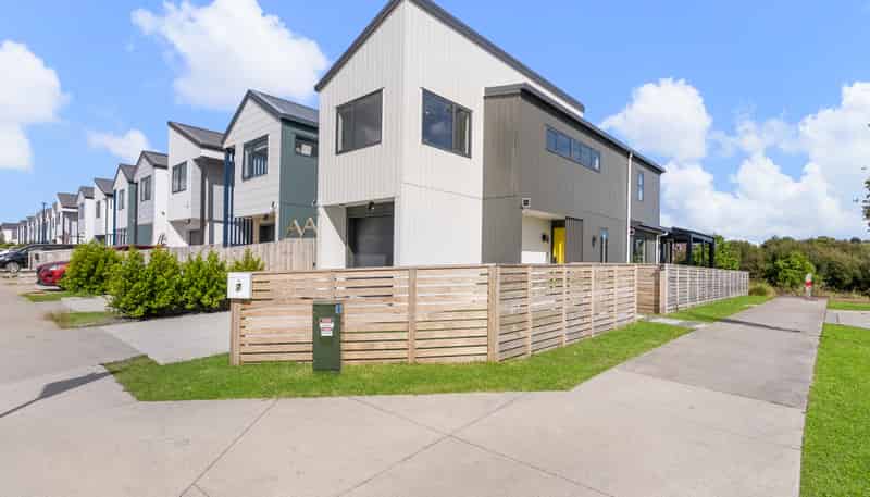 7 John Gray Street, Papakura