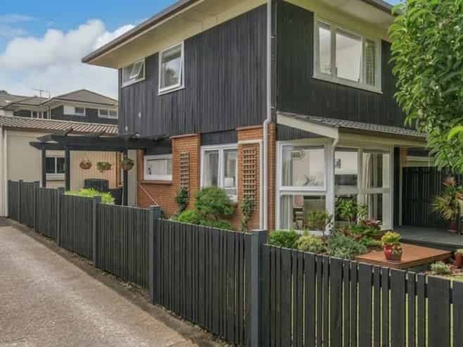 1/16 Turama Road , Royal Oak
