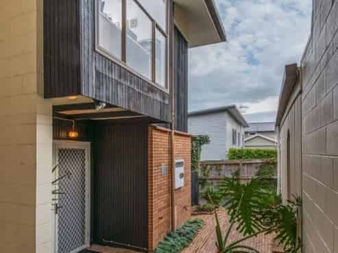 1/16 Turama Road , Royal Oak