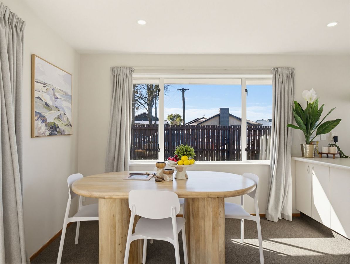Hornby Has Options: First Home or Downsizing? - Więcej