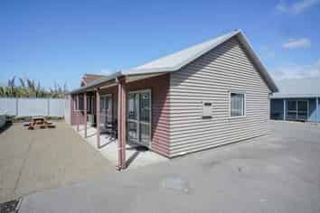 8A Camden Street, Turnbull Thomson Park