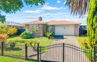 9 Wai Iti Place, Clendon Park