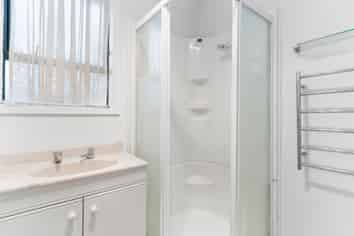 37 Torino Street, Point England