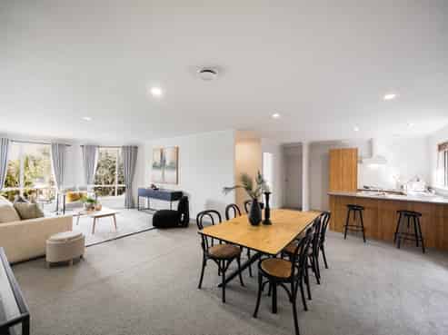 25 Blue Heron Rise, Stanmore Bay