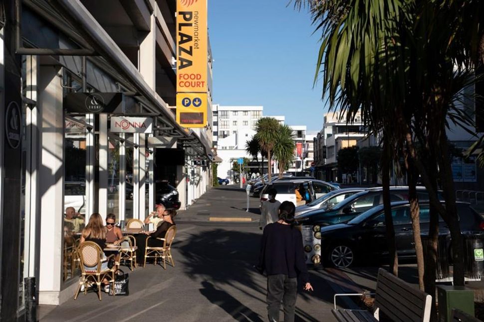 Prominent Retail Premise - Vista 4