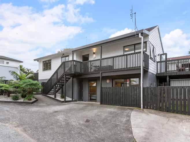 1/150 Bradbury Road, Botany Downs