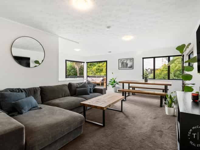 1/150 Bradbury Road, Botany Downs