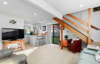 3/29 Main Road, Tawa