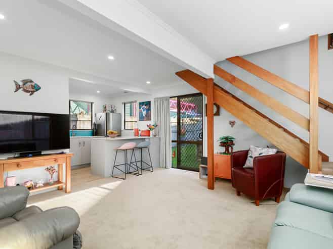 3/29 Main Road, Tawa