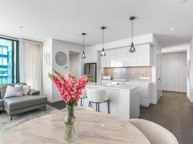 205/223B Green Lane West, Epsom