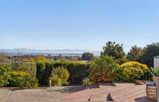 122 The Ridgeway, Stoke