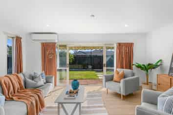 2 Cardigan Bay Place, ADDINGTON
