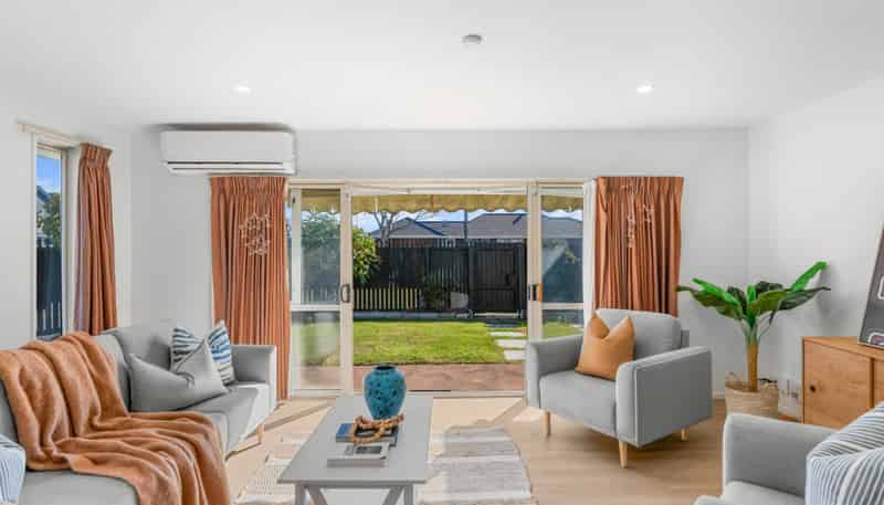 2 Cardigan Bay Place, ADDINGTON