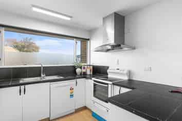 2 Cardigan Bay Place, ADDINGTON