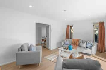 2 Cardigan Bay Place, ADDINGTON
