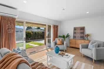 2 Cardigan Bay Place, ADDINGTON