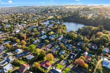 14A Brassey Road, Saint Johns Hill