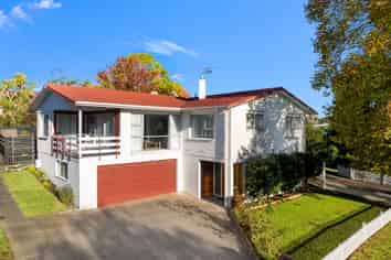 14A Brassey Road, Saint Johns Hill