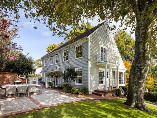 19 Kelly Place, Chartwell