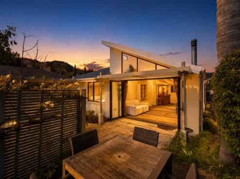 7 Lancewood Way, The Wood