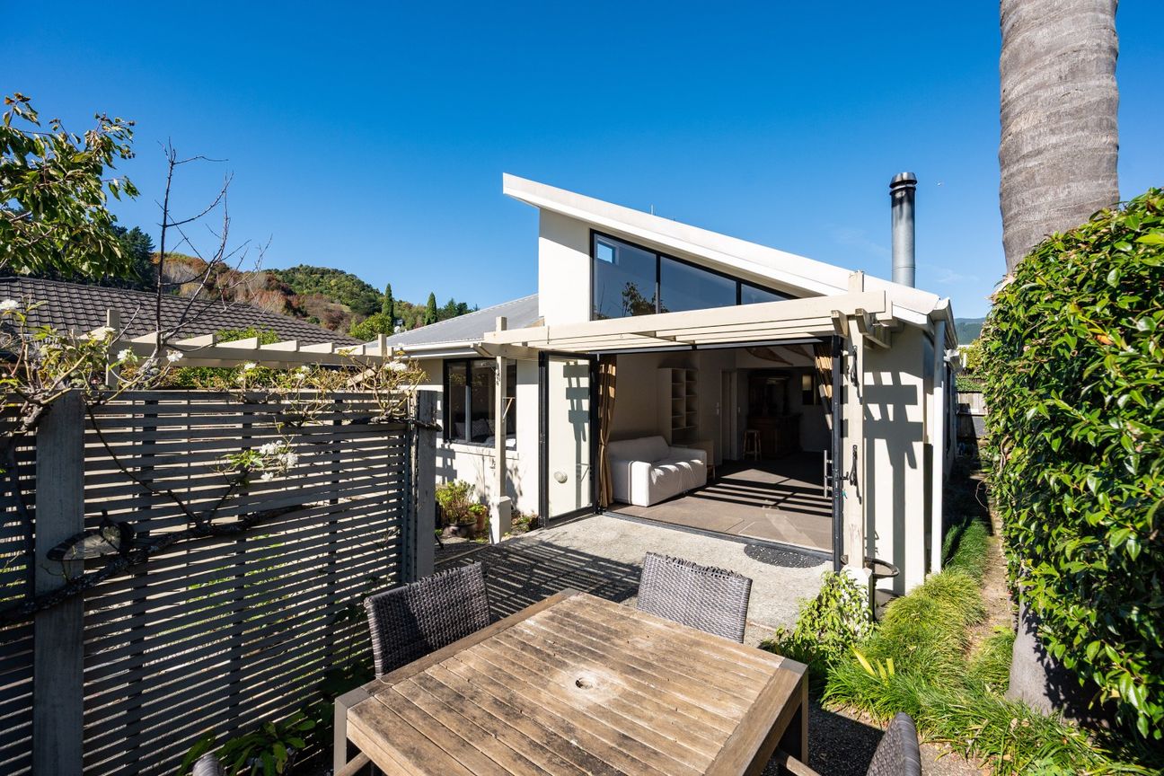 Private Lane - Stylish Inner-City Pad! - Vista 3