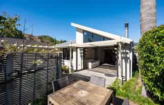 7 Lancewood Way, The Wood