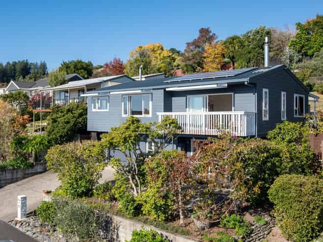 33 Marlborough Crescent, Richmond