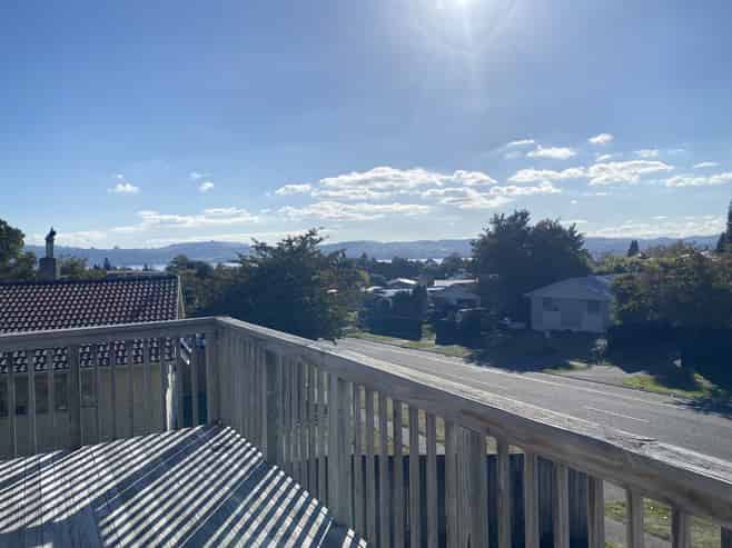 37 Hyde Avenue - Upstairs, Richmond Heights