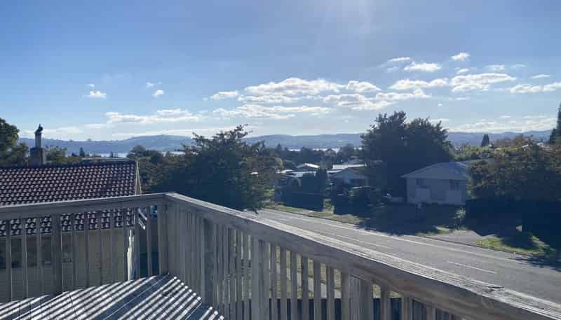 37 Hyde Avenue - Upstairs, Richmond Heights