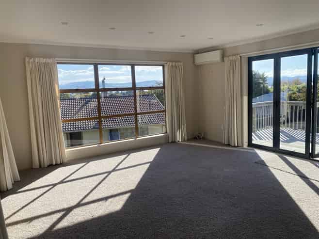 37 Hyde Avenue - Upstairs, Richmond Heights