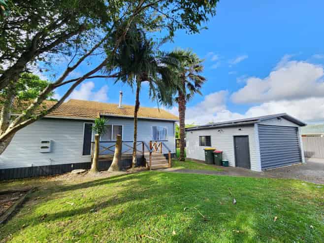 90 Clevedon Road, Papakura