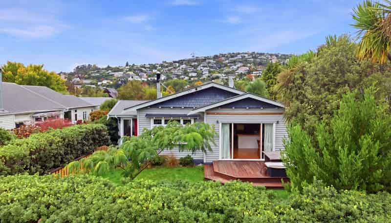 24 Birdwood Avenue, Beckenham