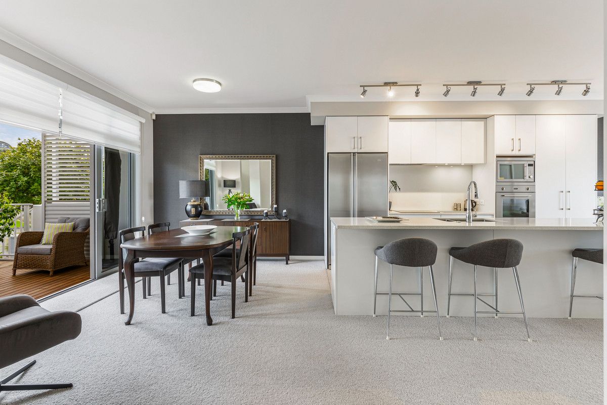 LOCATION LOCATION... AND LIFESTYLE - Vista 5