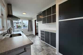 39 Parker Avenue, Levin