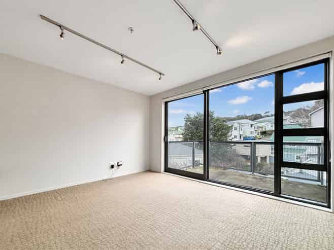 305/80 Riddiford Street, Newtown