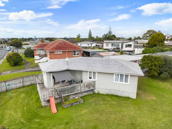 6 Blease Street, New Lynn