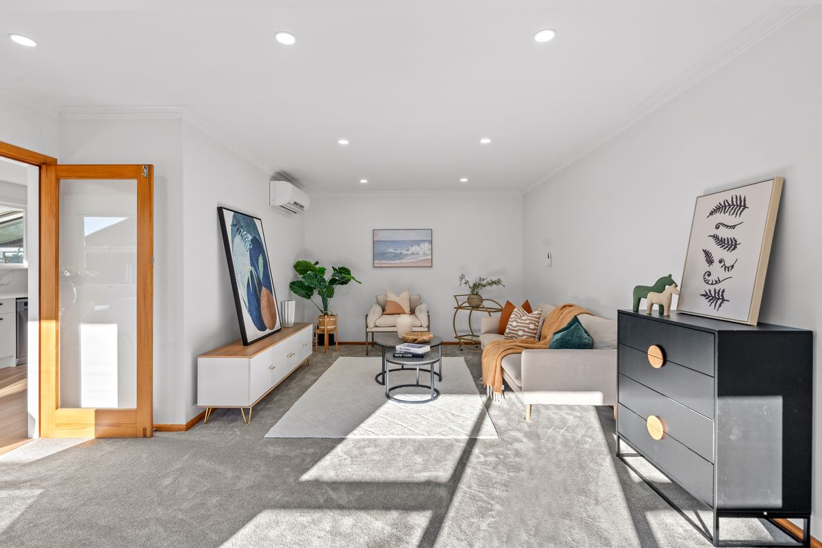 Renovated Family Home With Space To Grow - Widok 2
