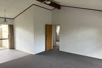 121A  Otumoetai Road , Otumoetai