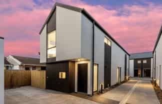 2/49 Laurence Street, Waltham