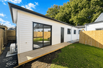 a/2 Biscay Place, Conifer Grove