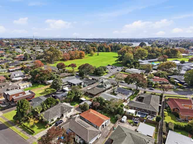 2/20 Ashdown Place, Pahurehure