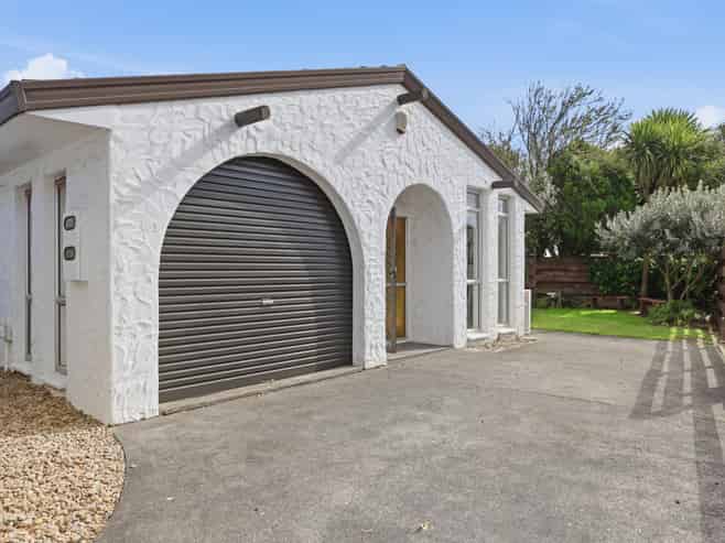 2/20 Ashdown Place, Pahurehure