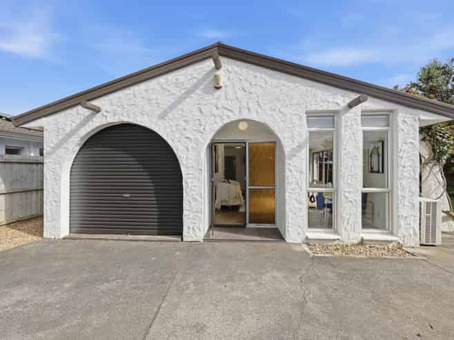 2/20 Ashdown Place, Pahurehure