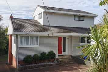 22 Deane Avenue, Titirangi