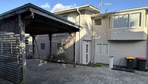  80P Tirimoana Road, Te Atatu South
