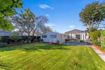 35 Cleveland Street, Edgeware