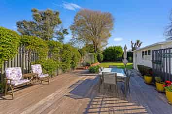 35 Cleveland Street, Edgeware