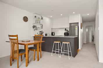 91/8 Thompson Park Road, Mount Wellington
