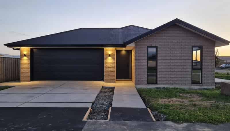 14 Orwell Way, Elgin